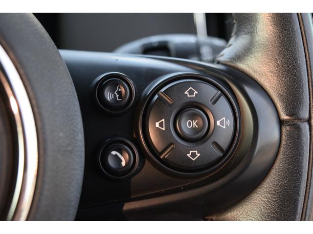 MINI クーパーD クロスオーバー 純正HDDナビゲーションシステム/ETC2.0/テールゲートイージーオープナー/純正バックカメラ/コンフォートアクセス/フォグライト/LEDヘッドライト/純正アルミホイール(19枚目)