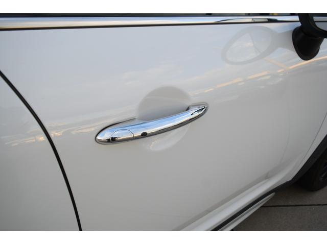 MINI クーパーD クロスオーバー 純正HDDナビゲーションシステム/ETC2.0/テールゲートイージーオープナー/純正バックカメラ/コンフォートアクセス/フォグライト/LEDヘッドライト/純正アルミホイール(24枚目)