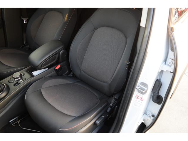 MINI クーパーD クロスオーバー 純正HDDナビゲーションシステム/ETC2.0/テールゲートイージーオープナー/純正バックカメラ/コンフォートアクセス/フォグライト/LEDヘッドライト/純正アルミホイール(39枚目)