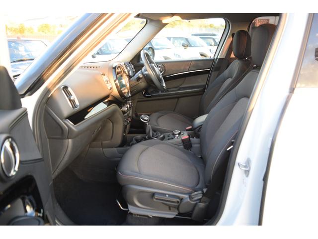 MINI クーパーD クロスオーバー 純正HDDナビゲーションシステム/ETC2.0/テールゲートイージーオープナー/純正バックカメラ/コンフォートアクセス/フォグライト/LEDヘッドライト/純正アルミホイール(45枚目)