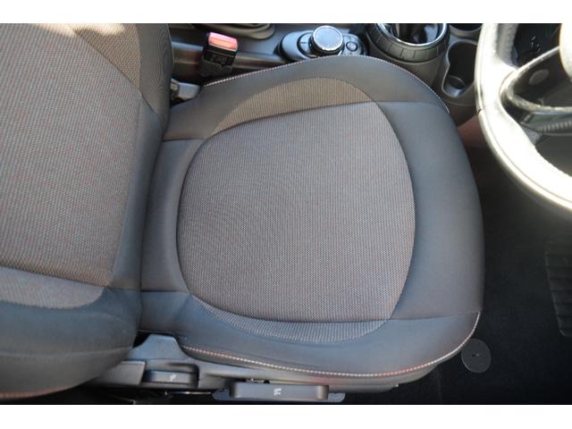 MINI クーパー 純正ナビ・Bluetooth接続・バックカメラ・オートライト・オートワイパー・LEDライト・ETC・認定中古車(28枚目)