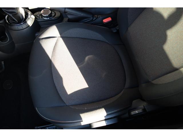 MINI クーパー 純正ナビ・Bluetooth接続・バックカメラ・オートライト・オートワイパー・LEDライト・ETC・認定中古車(31枚目)