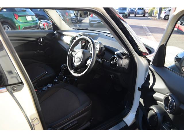 MINI クーパー 純正ナビ・Bluetooth接続・バックカメラ・オートライト・オートワイパー・LEDライト・ETC・認定中古車(36枚目)