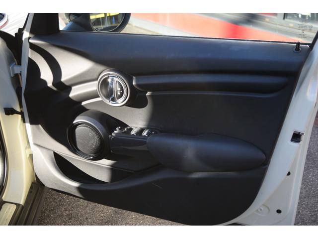MINI クーパー 純正ナビ・Bluetooth接続・バックカメラ・オートライト・オートワイパー・LEDライト・ETC・認定中古車(38枚目)