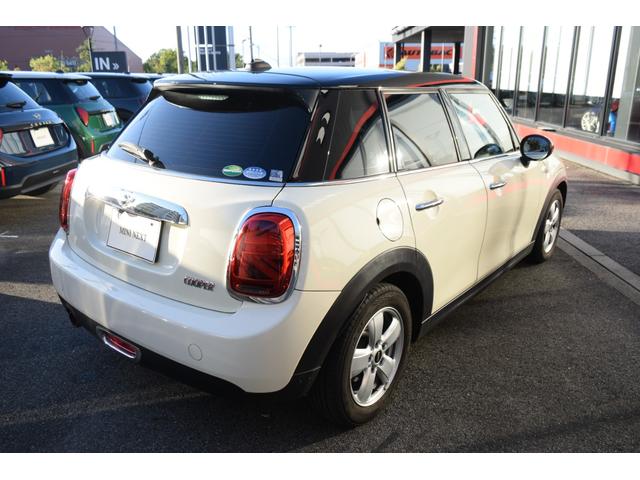 MINI クーパー 純正ナビ・Bluetooth接続・バックカメラ・オートライト・オートワイパー・LEDライト・ETC・認定中古車(52枚目)