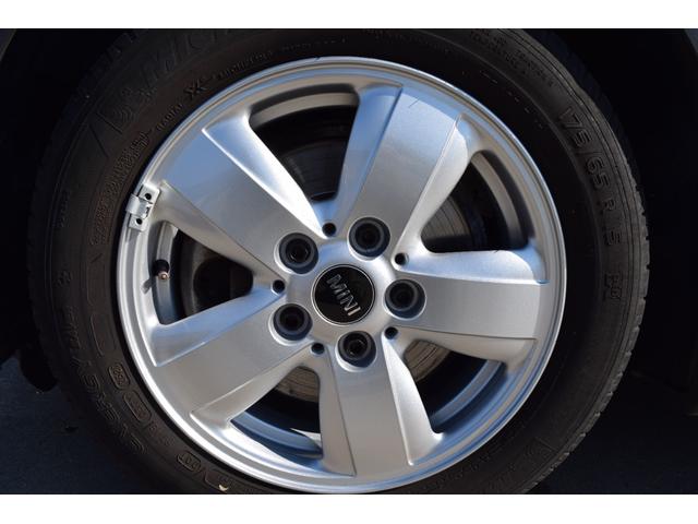 純正アルミホイール。レクサス、ＢＭＷ、メルセデスベンツ、フィアット、アウディ、フォルクスワーゲン、ボルボ、アルファロメオ、プジョー、シトロエン、ルノー、スバルご検討の方にもオススメの一台です！