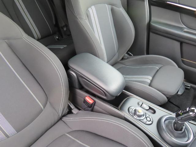 MINI クーパーSD クロスオーバー オール4 認定中古車・Bluetooth接続・バックカメラ・ユニオンジャックテールランプ・オートライ・追従機能・オートワイパー・ETC付き・ALL4・LEDライト・オットマン(14枚目)