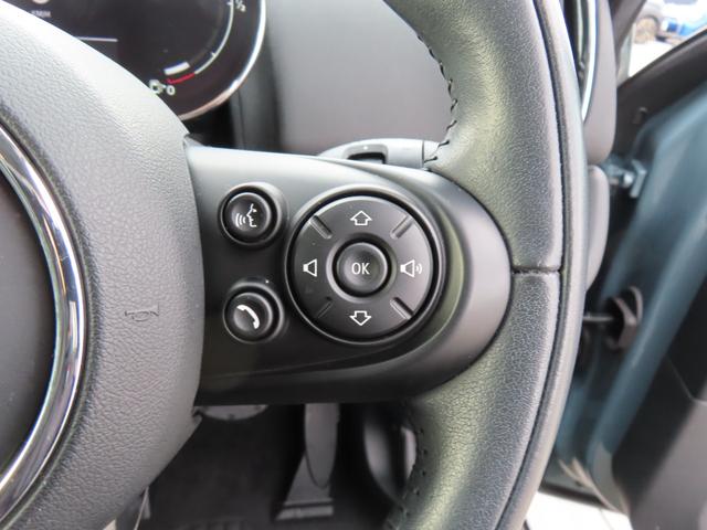 MINI クーパーSD クロスオーバー オール4 認定中古車・Bluetooth接続・バックカメラ・ユニオンジャックテールランプ・オートライ・追従機能・オートワイパー・ETC付き・ALL4・LEDライト・オットマン(19枚目)