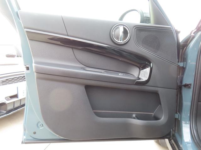 MINI クーパーSD クロスオーバー オール4 認定中古車・Bluetooth接続・バックカメラ・ユニオンジャックテールランプ・オートライ・追従機能・オートワイパー・ETC付き・ALL4・LEDライト・オットマン(48枚目)