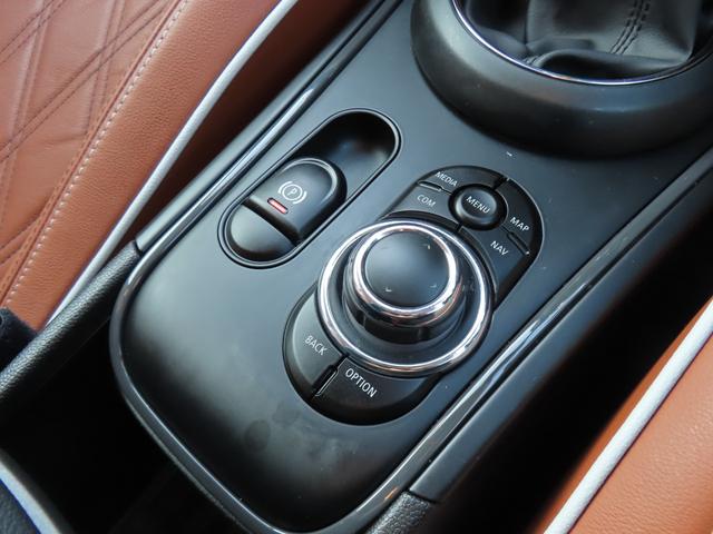 ＭＩＮＩ クーパーＳ　Ｅ　クロスオーバー　オール４　純正ナビ・純正バックカメラ・アダプティブクルーズコントロール・ＥＴＣ・純正シートヒーター・レザーシート・Ｂｌｕｅｔｏｏｔｈ・キーレス・コンフォートアクセス・認定中古車（13枚目）