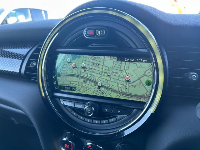 ＭＩＮＩ クーパーＳＤ　認定中古車・ユニオンジャックテールランプ・ＬＥＤライト・Ｂｌｕｅｔｏｏｔｈ接続・バックカメラ・純正ナビ・リッミター機能・軽油・オートワイパー・オートライト（11枚目）
