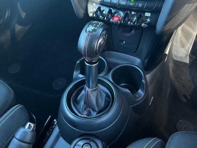 ＭＩＮＩ クーパーＳＤ　認定中古車・ユニオンジャックテールランプ・ＬＥＤライト・Ｂｌｕｅｔｏｏｔｈ接続・バックカメラ・純正ナビ・リッミター機能・軽油・オートワイパー・オートライト（15枚目）