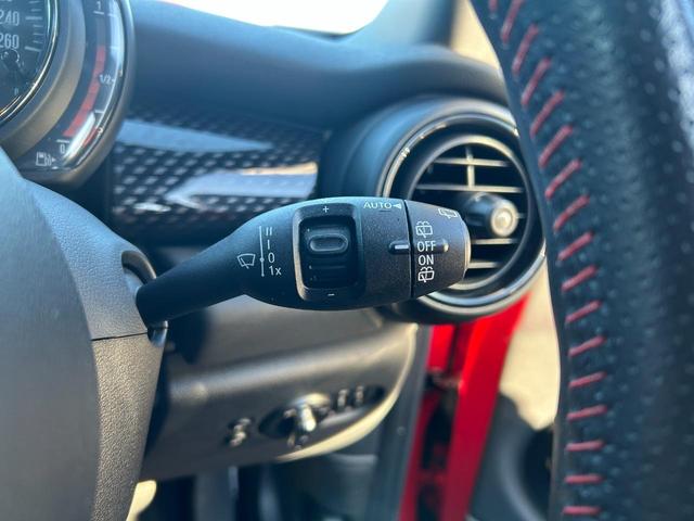 ＭＩＮＩ クーパーＳＤ　認定中古車・ユニオンジャックテールランプ・ＬＥＤライト・Ｂｌｕｅｔｏｏｔｈ接続・バックカメラ・純正ナビ・リッミター機能・軽油・オートワイパー・オートライト（24枚目）