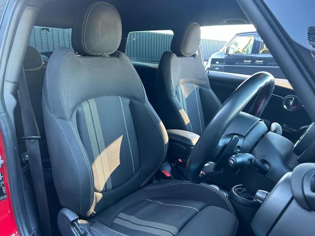 ＭＩＮＩ クーパーＳＤ　認定中古車・ユニオンジャックテールランプ・ＬＥＤライト・Ｂｌｕｅｔｏｏｔｈ接続・バックカメラ・純正ナビ・リッミター機能・軽油・オートワイパー・オートライト（35枚目）