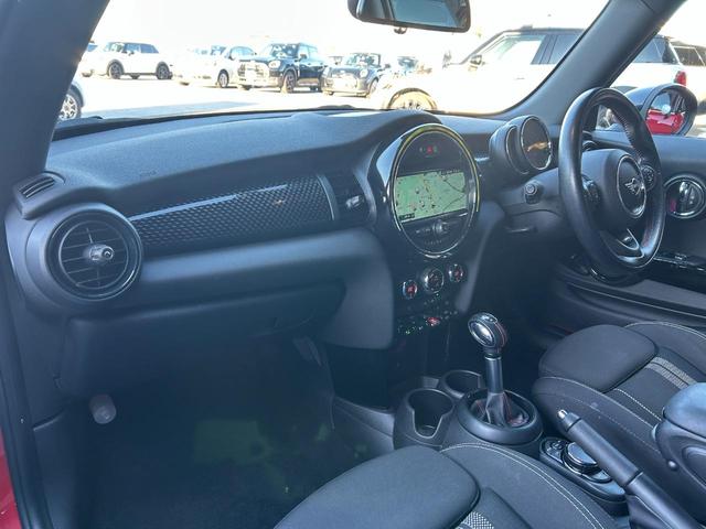 ＭＩＮＩ クーパーＳＤ　認定中古車・ユニオンジャックテールランプ・ＬＥＤライト・Ｂｌｕｅｔｏｏｔｈ接続・バックカメラ・純正ナビ・リッミター機能・軽油・オートワイパー・オートライト（43枚目）
