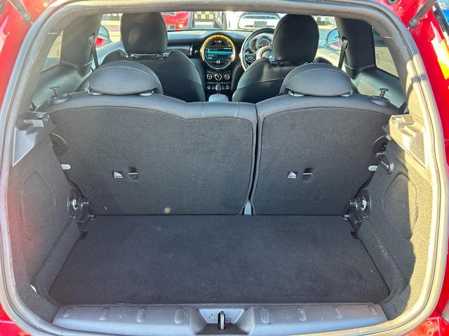 ＭＩＮＩ クーパーＳＤ　認定中古車・ユニオンジャックテールランプ・ＬＥＤライト・Ｂｌｕｅｔｏｏｔｈ接続・バックカメラ・純正ナビ・リッミター機能・軽油・オートワイパー・オートライト（48枚目）