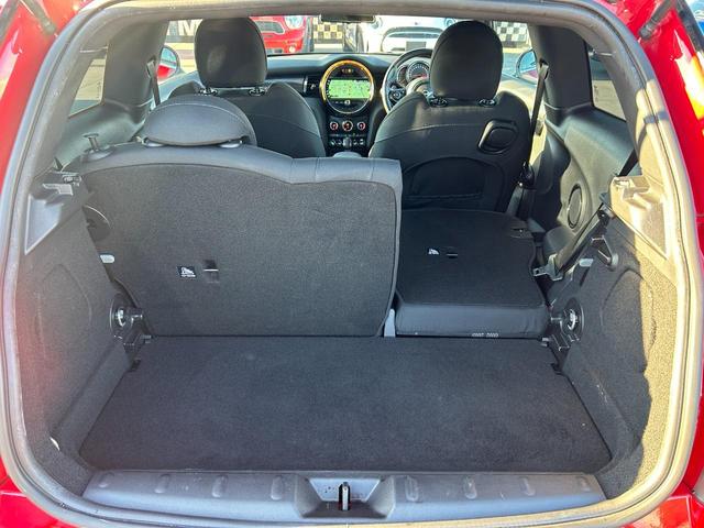 ＭＩＮＩ クーパーＳＤ　認定中古車・ユニオンジャックテールランプ・ＬＥＤライト・Ｂｌｕｅｔｏｏｔｈ接続・バックカメラ・純正ナビ・リッミター機能・軽油・オートワイパー・オートライト（49枚目）