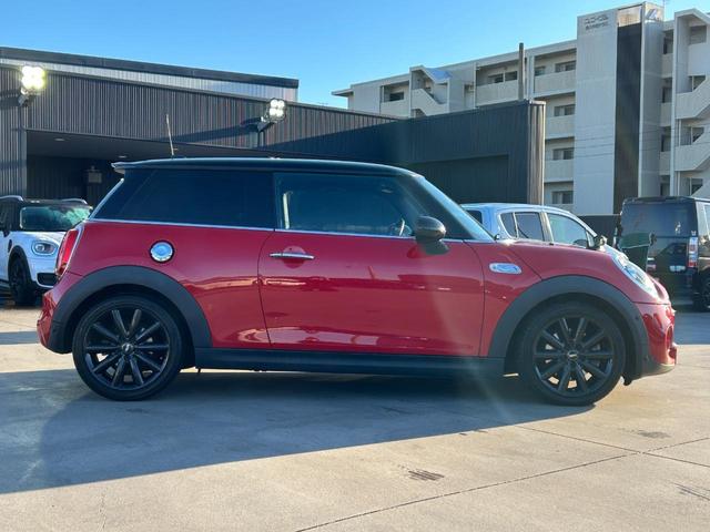 ＭＩＮＩ クーパーＳＤ　認定中古車・ユニオンジャックテールランプ・ＬＥＤライト・Ｂｌｕｅｔｏｏｔｈ接続・バックカメラ・純正ナビ・リッミター機能・軽油・オートワイパー・オートライト（59枚目）