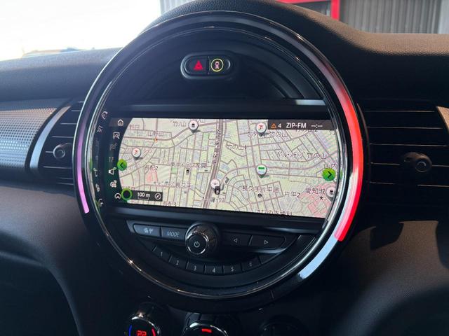 ＭＩＮＩ 　認定中古車・ユニオンジャックテールランプ・ＬＥＤライト・Ｂｌｕｅｔｏｏｔｈ接続・バックカメラ・純正ナビ・リッミター機能・軽油・オートワイパー・オートライト（11枚目）