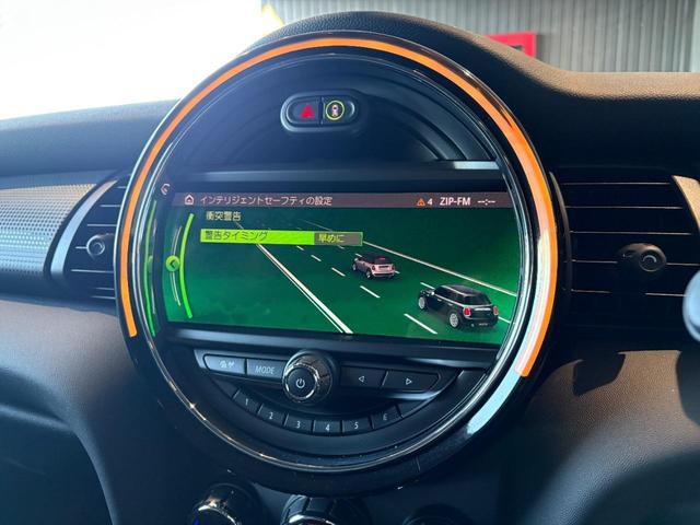 ＭＩＮＩ 　認定中古車・ユニオンジャックテールランプ・ＬＥＤライト・Ｂｌｕｅｔｏｏｔｈ接続・バックカメラ・純正ナビ・リッミター機能・軽油・オートワイパー・オートライト（13枚目）