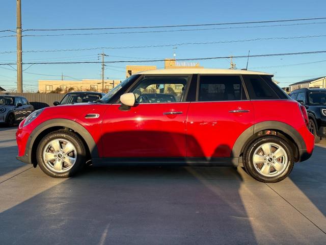 ＭＩＮＩ 　認定中古車・ユニオンジャックテールランプ・ＬＥＤライト・Ｂｌｕｅｔｏｏｔｈ接続・バックカメラ・純正ナビ・リッミター機能・軽油・オートワイパー・オートライト（54枚目）