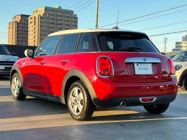 ＭＩＮＩ 　認定中古車・ユニオンジャックテールランプ・ＬＥＤライト・Ｂｌｕｅｔｏｏｔｈ接続・バックカメラ・純正ナビ・リッミター機能・軽油・オートワイパー・オートライト（55枚目）