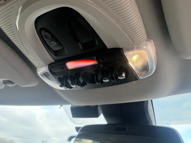 ＭＩＮＩ クーパーＤ　クロスオーバー　純正バックカメラ・純正ナビ・キーレス・コンフォートアクセス・アダプティブクルーズコントロール・ＥＴＣ・Ｂｌｕｅｔｏｏｔｈ・フォグランプ・電動格納ドアミラー・認定中古車（27枚目）