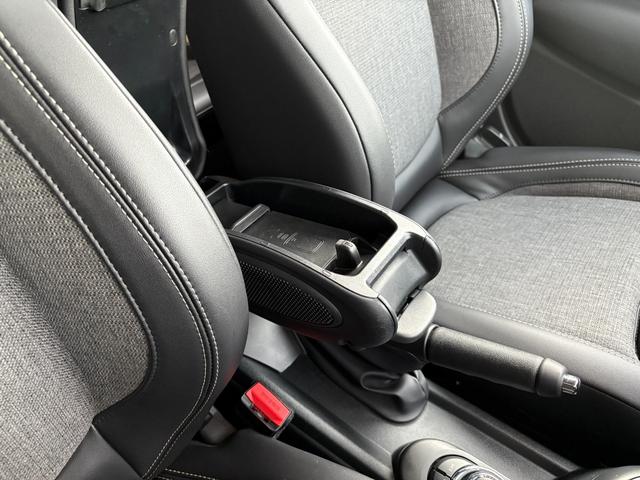 ＭＩＮＩ クーパーＤプレミアムプラスパッケージクラシックトリム　アップルカープレイ・純正バックカメラ・純正シートヒーター・ワイヤレスチャージング・ＥＴＣ・キーレス・コンフォートアクセス・Ｂｌｕｅｔｏｏｔｈ・プレミアムプラスパッケージ・認定中古車（18枚目）