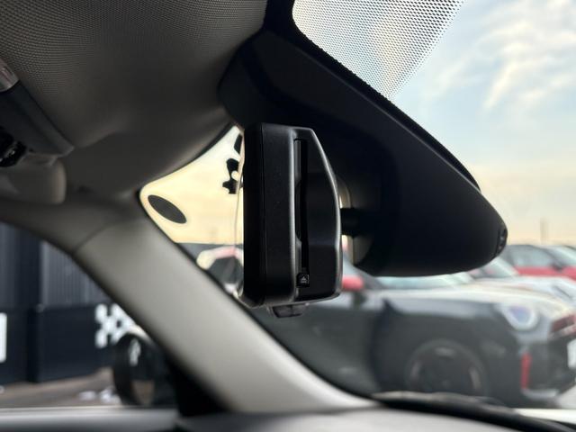 ＭＩＮＩ クーパーＤプレミアムプラスパッケージクラシックトリム　アップルカープレイ・純正バックカメラ・純正シートヒーター・ワイヤレスチャージング・ＥＴＣ・キーレス・コンフォートアクセス・Ｂｌｕｅｔｏｏｔｈ・プレミアムプラスパッケージ・認定中古車（27枚目）
