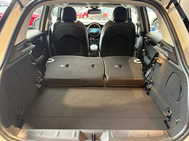 ＭＩＮＩ クーパーＤプレミアムプラスパッケージクラシックトリム　アップルカープレイ・純正バックカメラ・純正シートヒーター・ワイヤレスチャージング・ＥＴＣ・キーレス・コンフォートアクセス・Ｂｌｕｅｔｏｏｔｈ・プレミアムプラスパッケージ・認定中古車（52枚目）