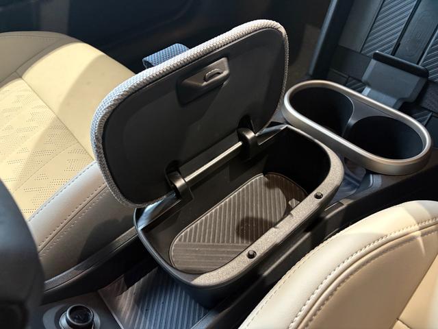 ＭＩＮＩ クーパーＳ　コンバーチブル　フェイバリット・トリム　純正ナビ・アップルカープレイ・アンドロイドオート・シートヒーター・ステアリングヒーター・キーレス・Ｂｌｕｅｔｏｏｔｈ・アダプティブクルーズコントロール・認定中古車（16枚目）