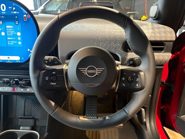 ＭＩＮＩ クーパーＳ　コンバーチブル　フェイバリット・トリム　純正ナビ・アップルカープレイ・アンドロイドオート・シートヒーター・ステアリングヒーター・キーレス・Ｂｌｕｅｔｏｏｔｈ・アダプティブクルーズコントロール・認定中古車（17枚目）