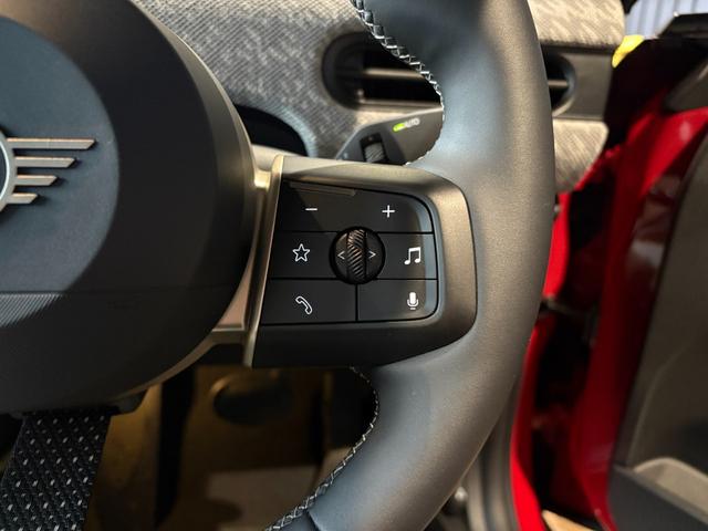 ＭＩＮＩ クーパーＳ　コンバーチブル　フェイバリット・トリム　純正ナビ・アップルカープレイ・アンドロイドオート・シートヒーター・ステアリングヒーター・キーレス・Ｂｌｕｅｔｏｏｔｈ・アダプティブクルーズコントロール・認定中古車（19枚目）