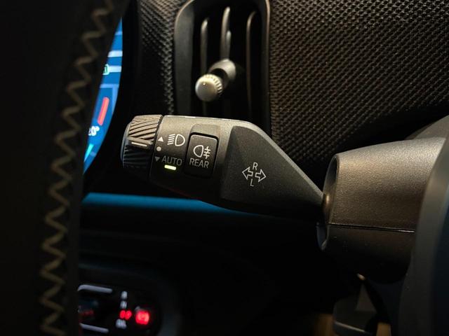 �n���h���F�����ɂ͂l�h�m�h�̃G���u�������t���Ă��܂��B