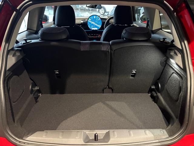 �g�����N�X�y�[�X�ł��B