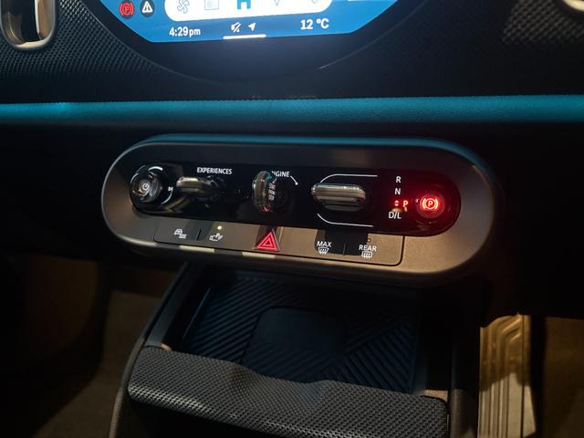 ＭＩＮＩ カントリーマンＳオール４　フェイバリット・トリム　純正ナビ・アップルカープレイ・アンドロイドオート・シートヒーター・ステアリングヒーター・キーレス・Ｂｌｕｅｔｏｏｔｈ・アダプティブクルーズコントロール・認定中古車（13枚目）