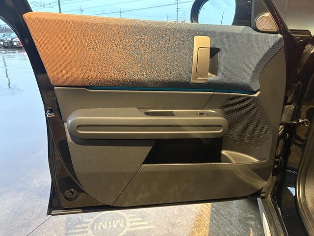 ＭＩＮＩ カントリーマンＳオール４　フェイバリット・トリム　純正ナビ・アップルカープレイ・アンドロイドオート・シートヒーター・ステアリングヒーター・キーレス・Ｂｌｕｅｔｏｏｔｈ・アダプティブクルーズコントロール・認定中古車（42枚目）