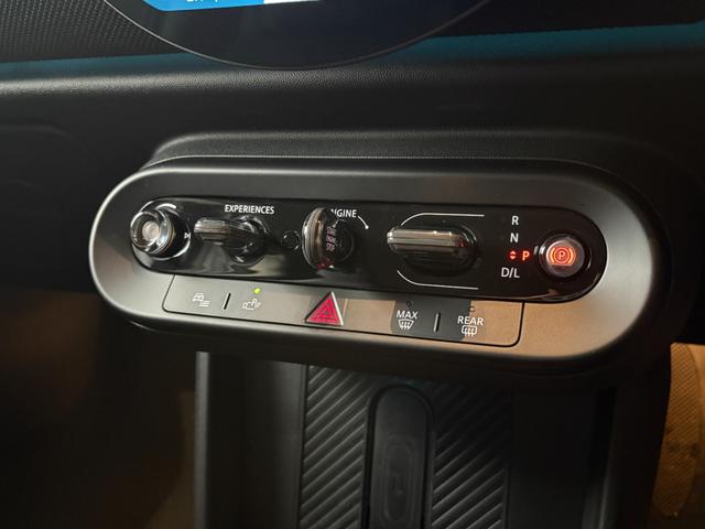 ＭＩＮＩ クーパーＣ　クラシック・トリム　純正ナビ・アップルカープレイ・アンドロイドオート・シートヒーター・ステアリングヒーター・キーレス・Ｂｌｕｅｔｏｏｔｈ・アダプティブクルーズコントロール・認定中古車（14枚目）