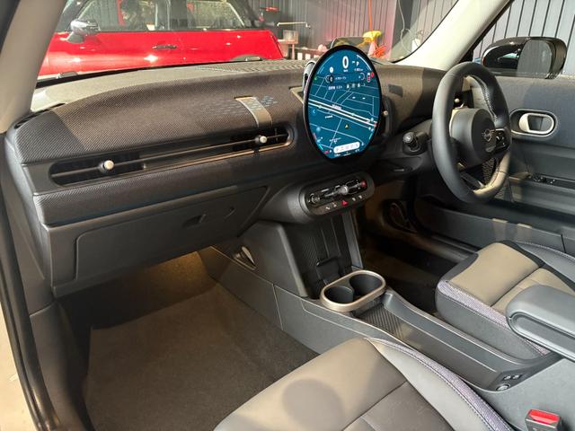 ＭＩＮＩ クーパーＣ　クラシック・トリム　純正ナビ・アップルカープレイ・アンドロイドオート・シートヒーター・ステアリングヒーター・キーレス・Ｂｌｕｅｔｏｏｔｈ・アダプティブクルーズコントロール・認定中古車（39枚目）