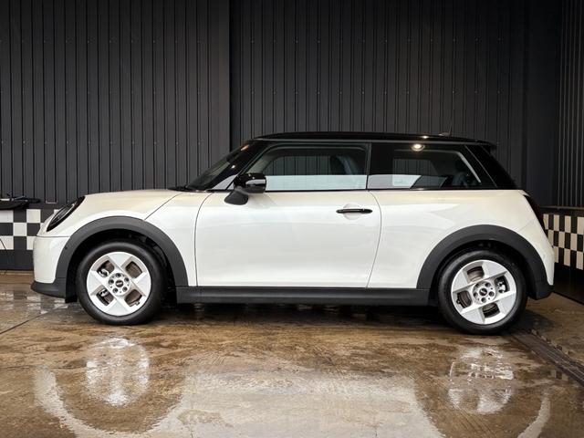 ＭＩＮＩ クーパーＣ　クラシック・トリム　純正ナビ・アップルカープレイ・アンドロイドオート・シートヒーター・ステアリングヒーター・キーレス・Ｂｌｕｅｔｏｏｔｈ・アダプティブクルーズコントロール・認定中古車（51枚目）