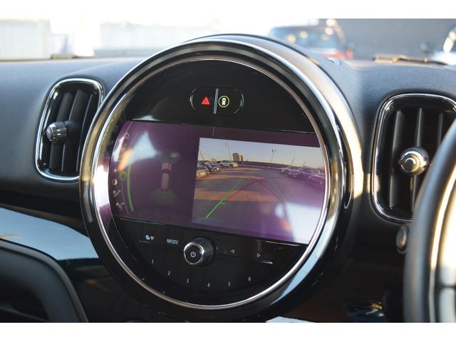 �����o�b�N�J���������ԗ��ł��B�o�b�N�J�����ɂĎԗ�����̉f�����f���o�����ԑ�����T�|�[�g���Ă���܂��B