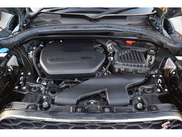 �G���W�����[���F�N���[�j���O�ςŃs�J�s�J�ł��B