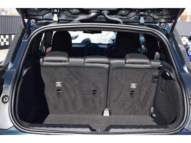 �g�����N�X�y�[�X�ł��B