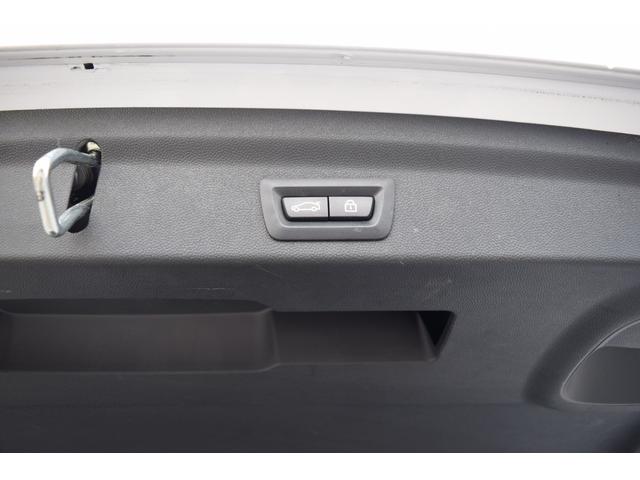 �h�����N�ɂ��J�̃{�^�����������܂��B