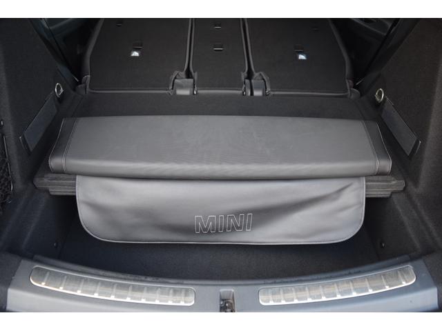 ���Q�b�W�X�y�[�X�͓�d��ɂȂ��Ă��܂��B���[�X�y�[�X����R����܂��B