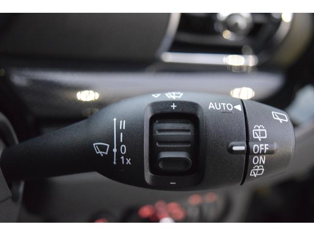 ＭＩＮＩ クーパーＤクラブマン　ファーストＰクラシック・トリム　純正ナビ・純正バックカメラ・アイドリングストップ・Ｂｌｕｅｔｏｏｔｈ・アダプティブクルーズ・ＥＴＣ・キーレス・コンフォートアクセス・認定中古車・ＬＥＤライト・オートライト（23枚目）