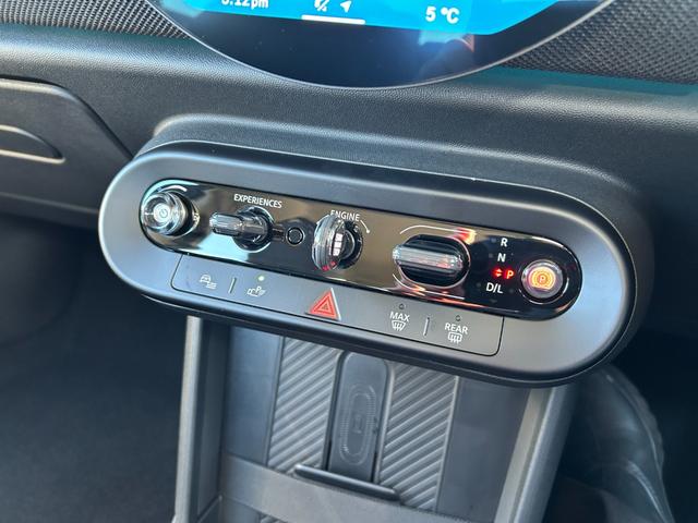 ＭＩＮＩ クーパーＣ　クラシック・トリム　純正ナビ・純正バックカメラ・純正シートヒーター・アップルカープレイ・アンドロイドオート・アダプティブクルーズコントロール・Ｂｌｕｅｔｏｏｔｈ・キーレス・ステアリングヒーター・ＥＴＣ・認定中古車（14枚目）