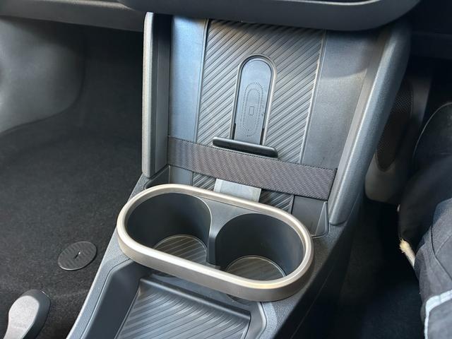 ＭＩＮＩ クーパーＣ　クラシック・トリム　純正ナビ・純正バックカメラ・純正シートヒーター・アップルカープレイ・アンドロイドオート・アダプティブクルーズコントロール・Ｂｌｕｅｔｏｏｔｈ・キーレス・ステアリングヒーター・ＥＴＣ・認定中古車（15枚目）