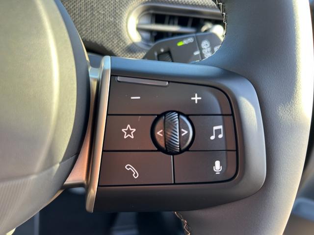 ＭＩＮＩ クーパーＣ　クラシック・トリム　純正ナビ・純正バックカメラ・純正シートヒーター・アップルカープレイ・アンドロイドオート・アダプティブクルーズコントロール・Ｂｌｕｅｔｏｏｔｈ・キーレス・ステアリングヒーター・ＥＴＣ・認定中古車（19枚目）