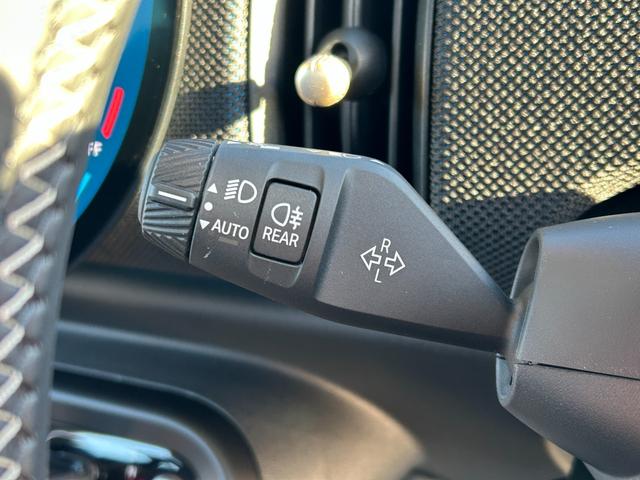 ＭＩＮＩ クーパーＣ　クラシック・トリム　純正ナビ・純正バックカメラ・純正シートヒーター・アップルカープレイ・アンドロイドオート・アダプティブクルーズコントロール・Ｂｌｕｅｔｏｏｔｈ・キーレス・ステアリングヒーター・ＥＴＣ・認定中古車（22枚目）